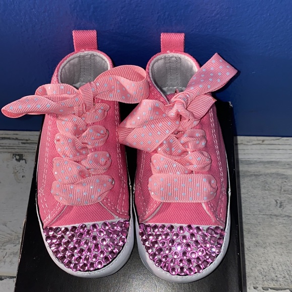 Custom Converse - Picture 2 of 4